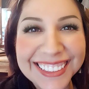 Meet your Posher, Vanessa